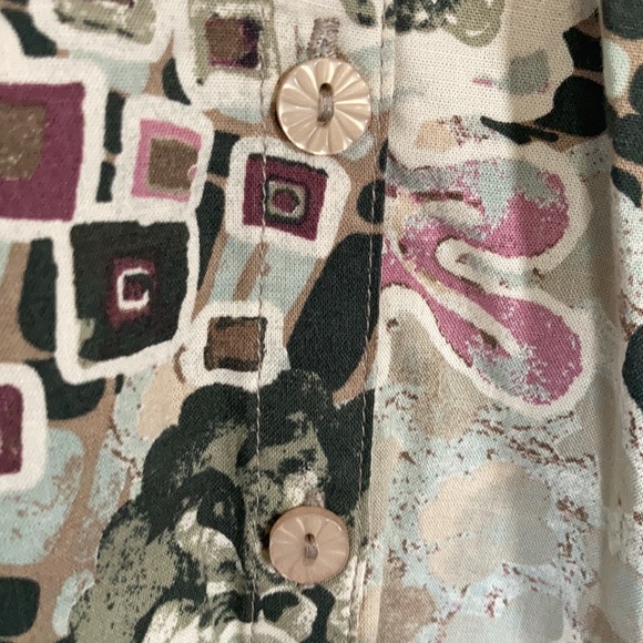 Erika top abstract floral painterly print button down sleeveless top 3X - Picture 10 of 17